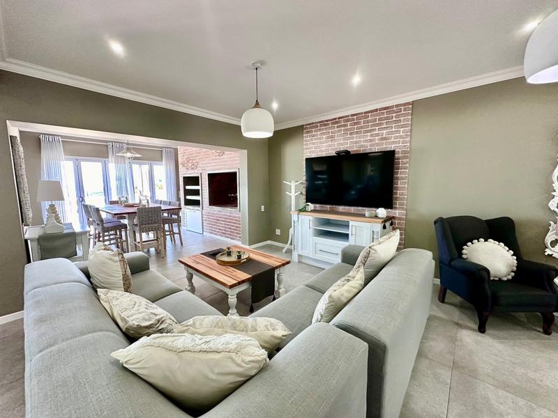 To Let 4 Bedroom Property for Rent in Pinnacle Point Golf Estate Western Cape